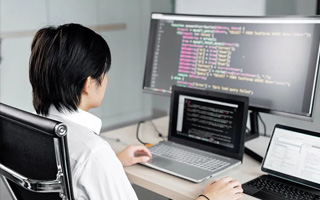 鄂尔多斯 ,php声明和调用变量的符号是什么？